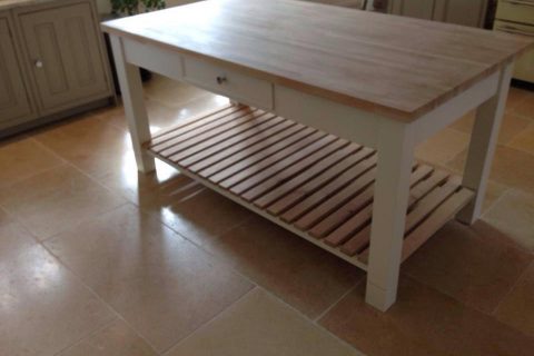 BUTCHERS BLOCK WITH OAK TOP & PAINTED FRAME